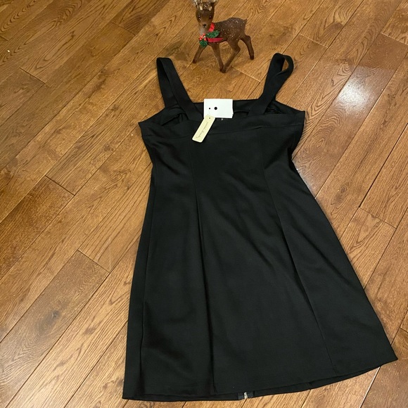 New with tags black zipper dress - Picture 4 of 6